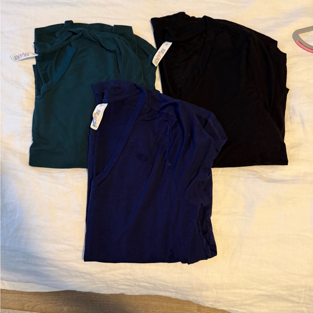 Set of Three V-Neck nursing T-Shirts in Black, Blue, and Green